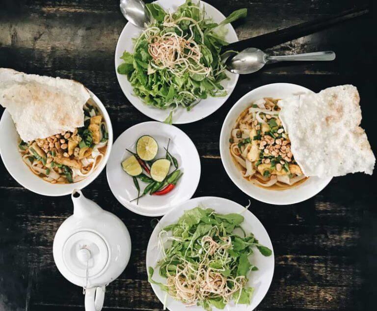 Vietnamese Food Guide: 27 Dishes to Try At the Vietnamese Restaurant