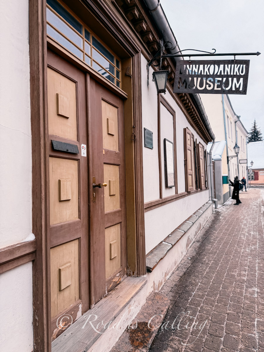 exterior of the nineteenth century Tartu Citizen's Home Museum in Old Town
