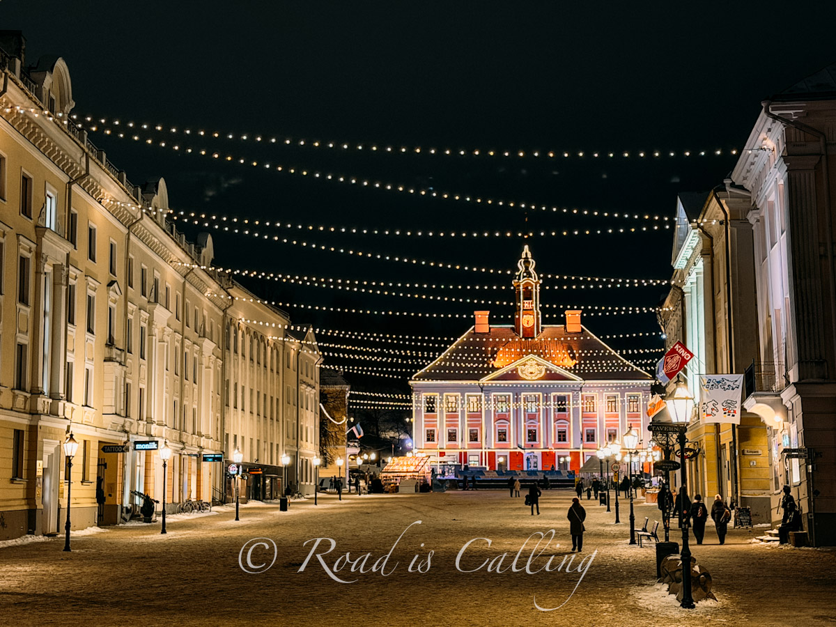 view of the main square in Tartu at night