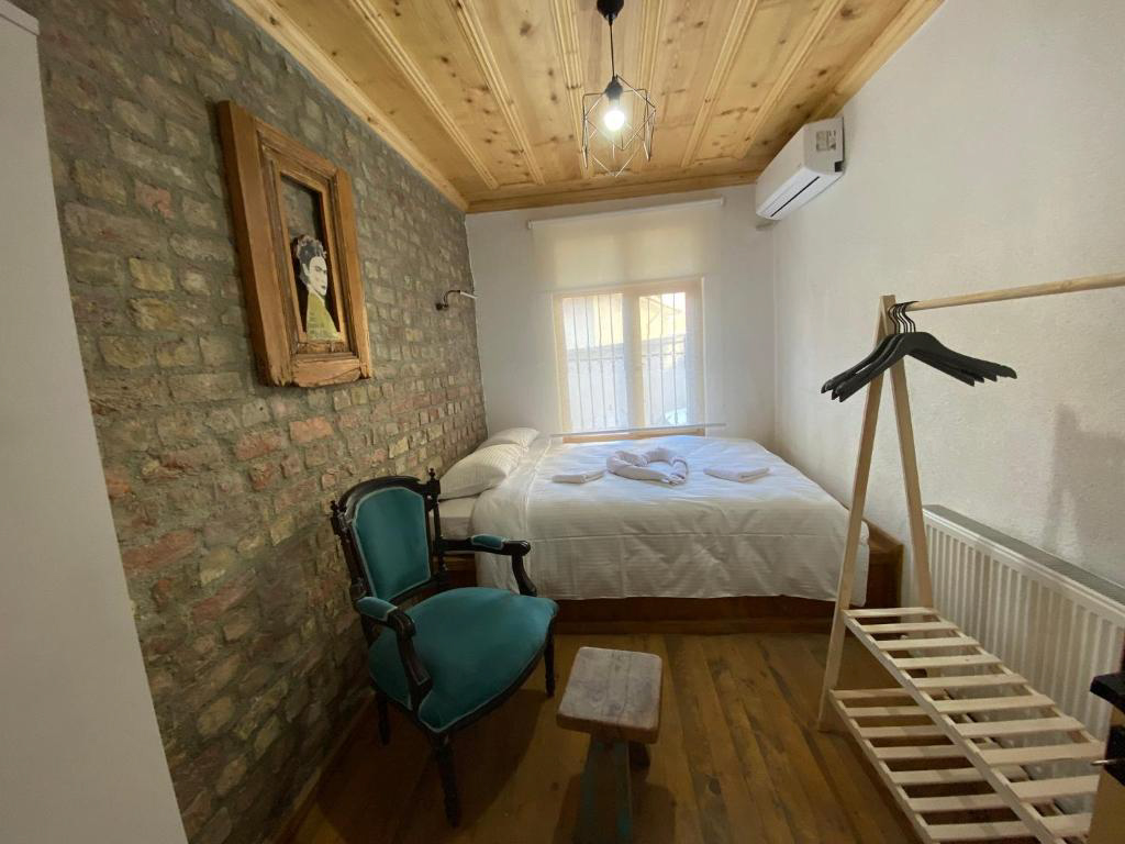 Istanbul airbnb on a budget