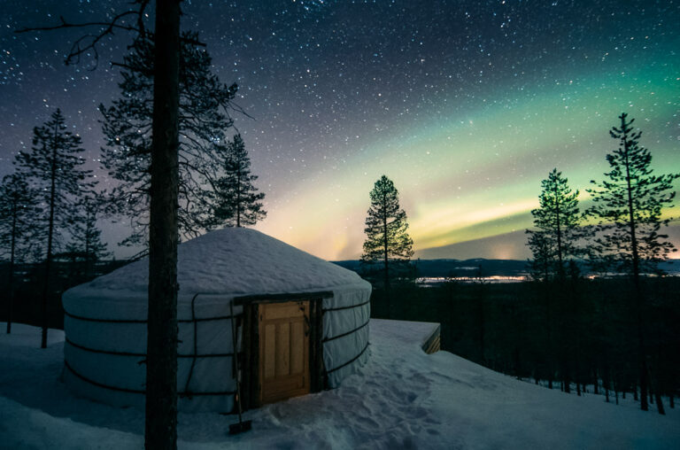 yurt accommodation near Rovaniemi under the Northern Lights - special budget stay surrounded by arctic nature