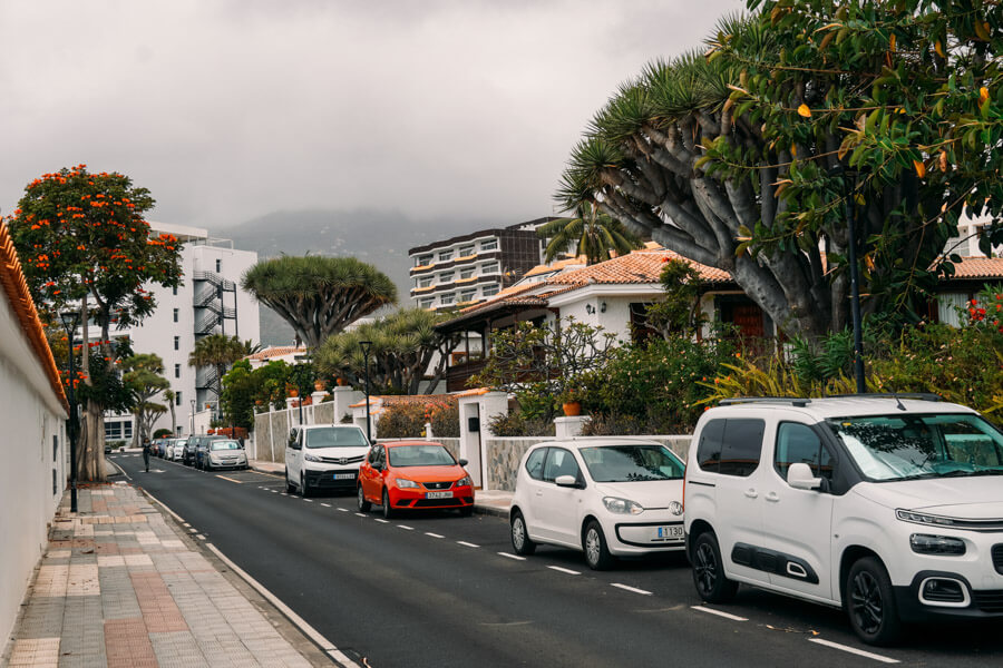 roads and parking in Tenerife