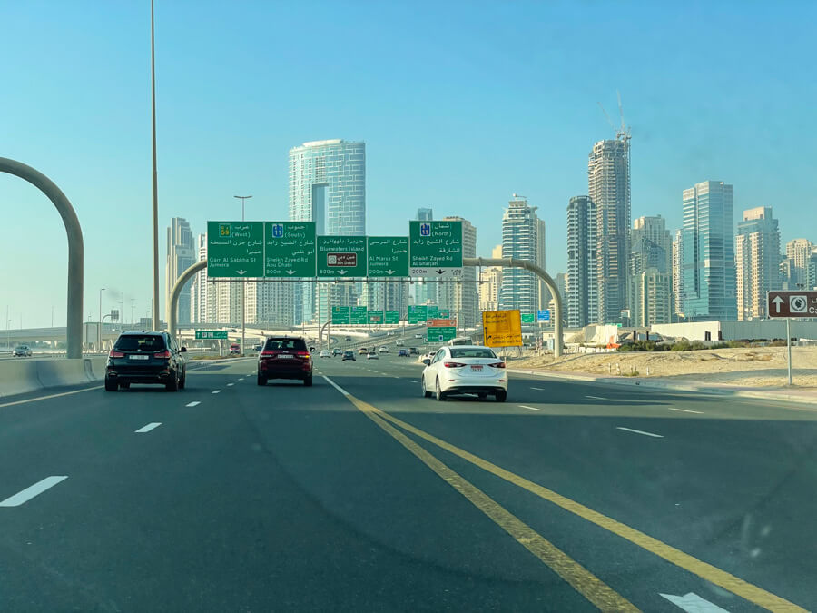 renting a car in Dubai airport