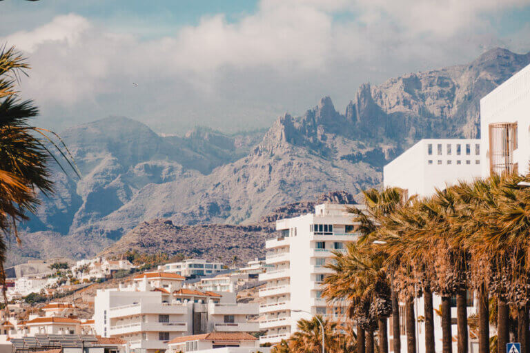Tenerife North or South: How to Decide Which One is Better For You