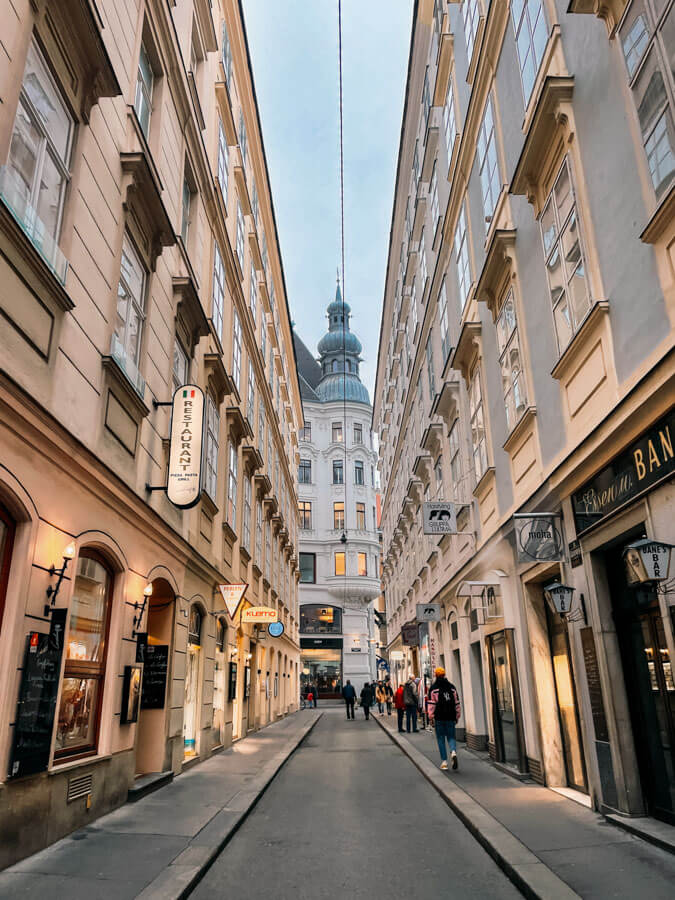 Visiting Vienna on a Budget: 8 Tips to Save Big & Enjoy a Trip