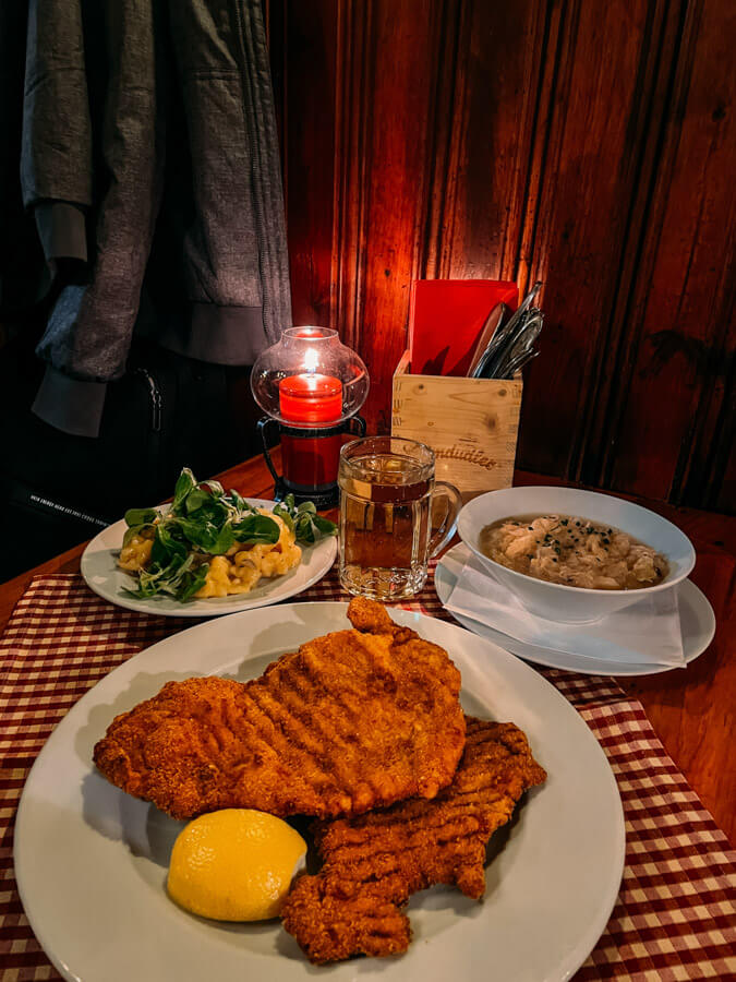 Vienna traditional food on a budget