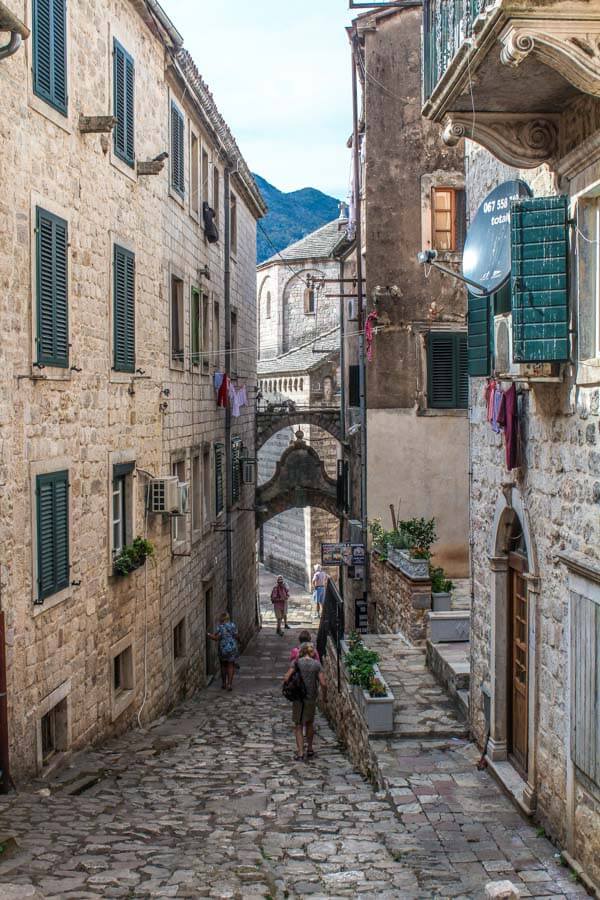 what to do in Kotor 
