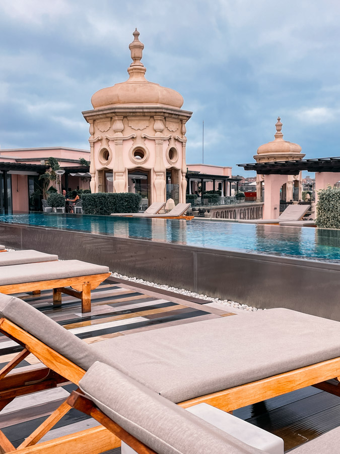 best luxury hotel in Las Palmas