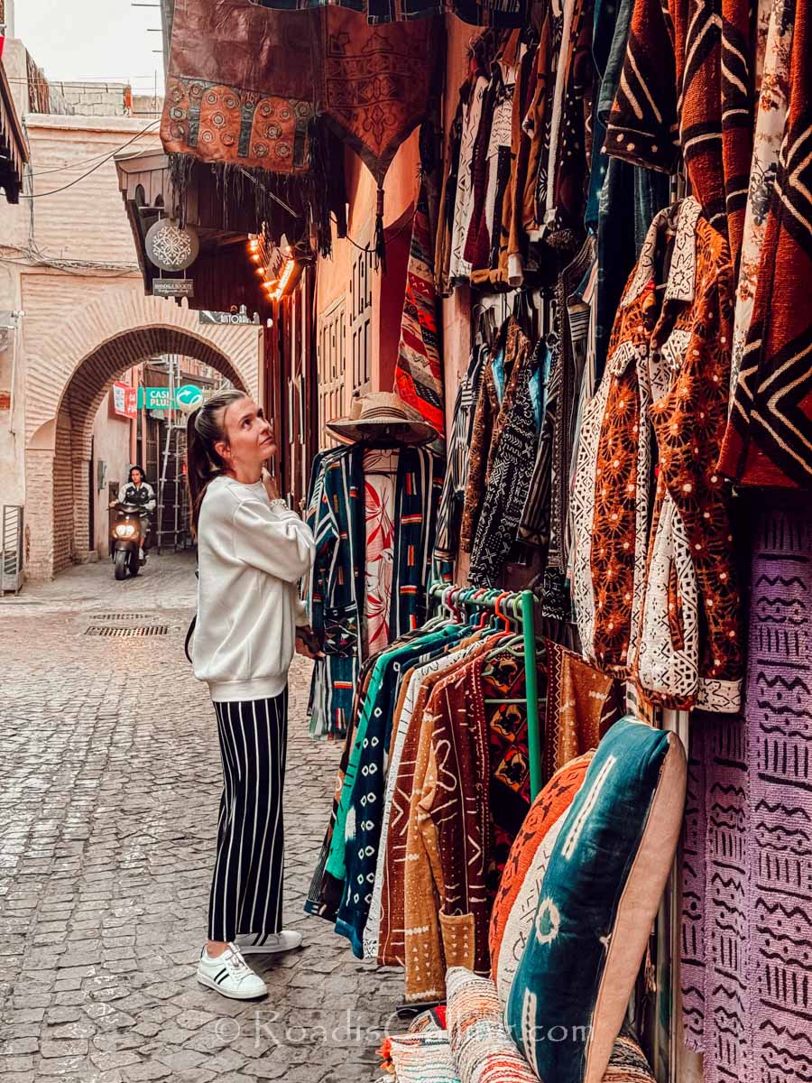 buying things in souk in Marrakesh