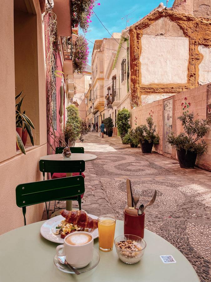 secret breakfast place in Malaga