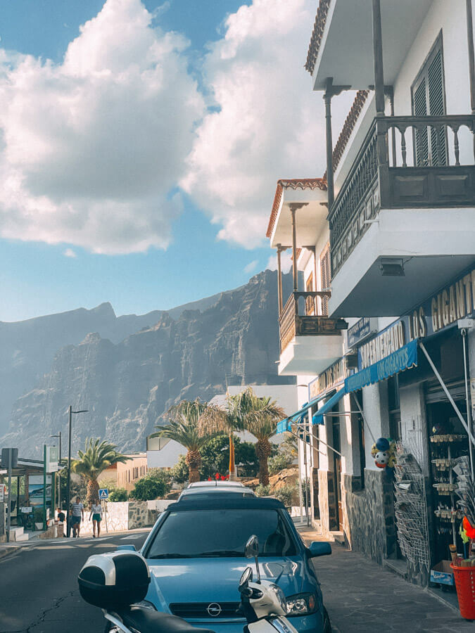 streets of Los Gigantes town