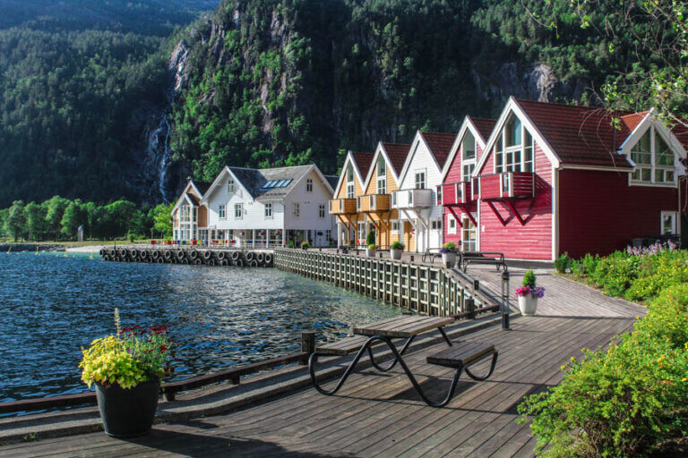 Why You Shouldn’t Miss Modalen on the Route From Bergen to Mostraumen Fjord
